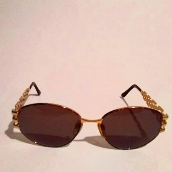 Valentino Vintage Women's Sunglasses - Picture 7 of 10